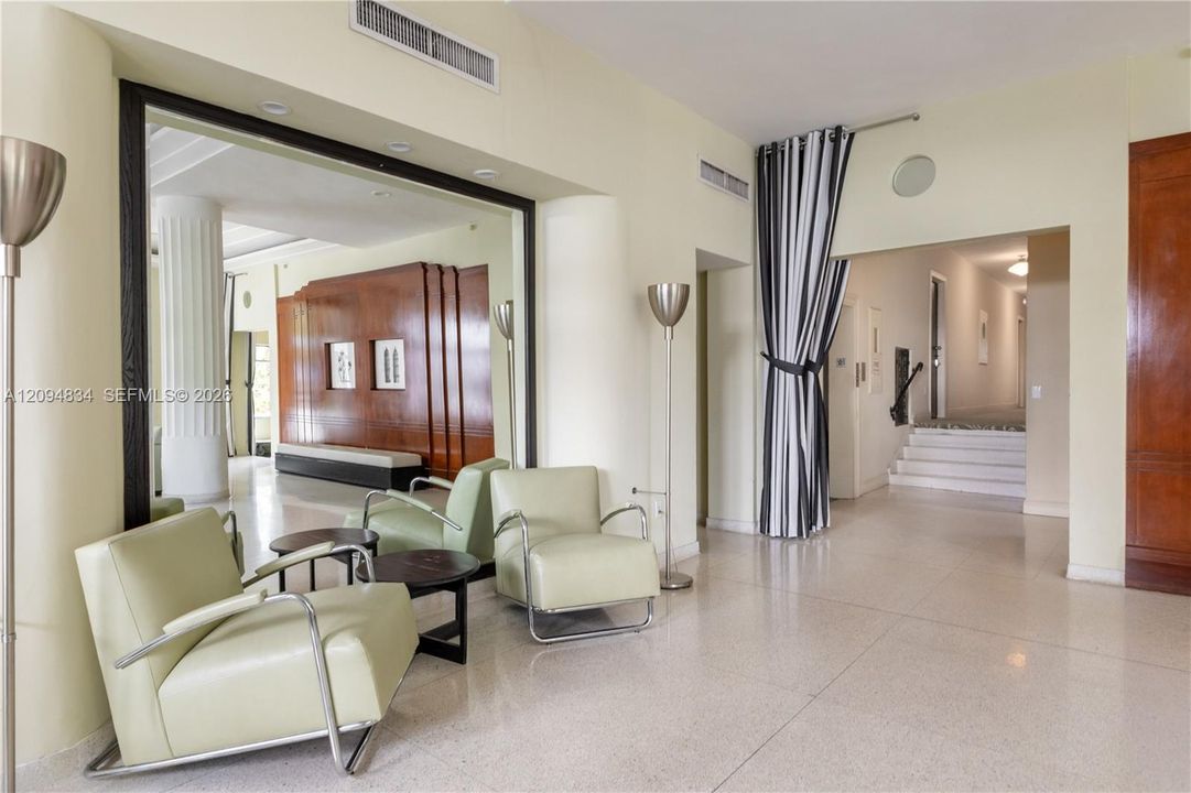 For Sale: $425,000 (0 beds, 1 baths, 502 Square Feet)