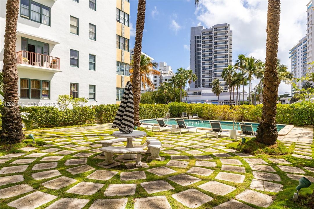 For Sale: $425,000 (0 beds, 1 baths, 502 Square Feet)