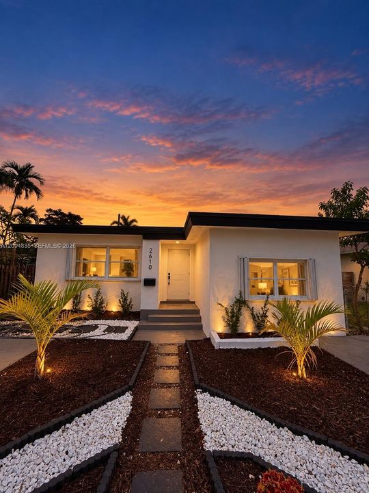 For Sale: $670,000 (5 beds, 3 baths, 1976 Square Feet)