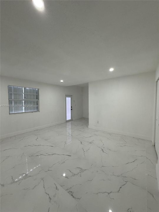For Sale: $670,000 (5 beds, 3 baths, 1976 Square Feet)