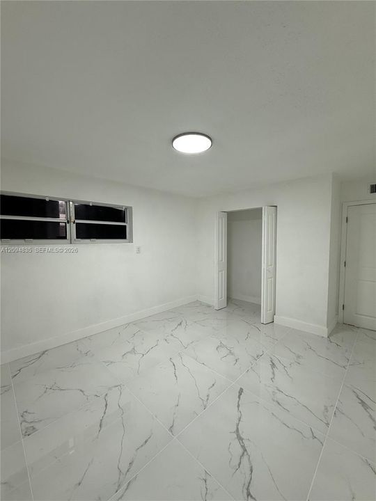 For Sale: $670,000 (5 beds, 3 baths, 1976 Square Feet)