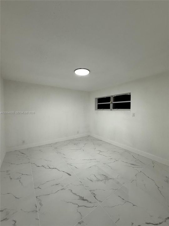 For Sale: $670,000 (5 beds, 3 baths, 1976 Square Feet)