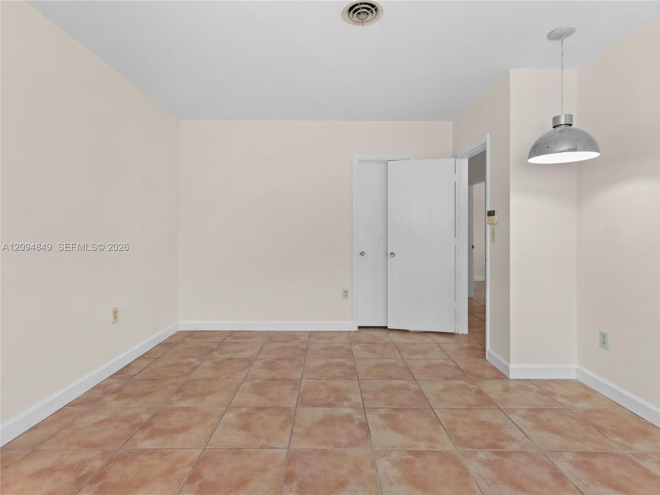 For Sale: $850,000 (4 beds, 3 baths, 2395 Square Feet)