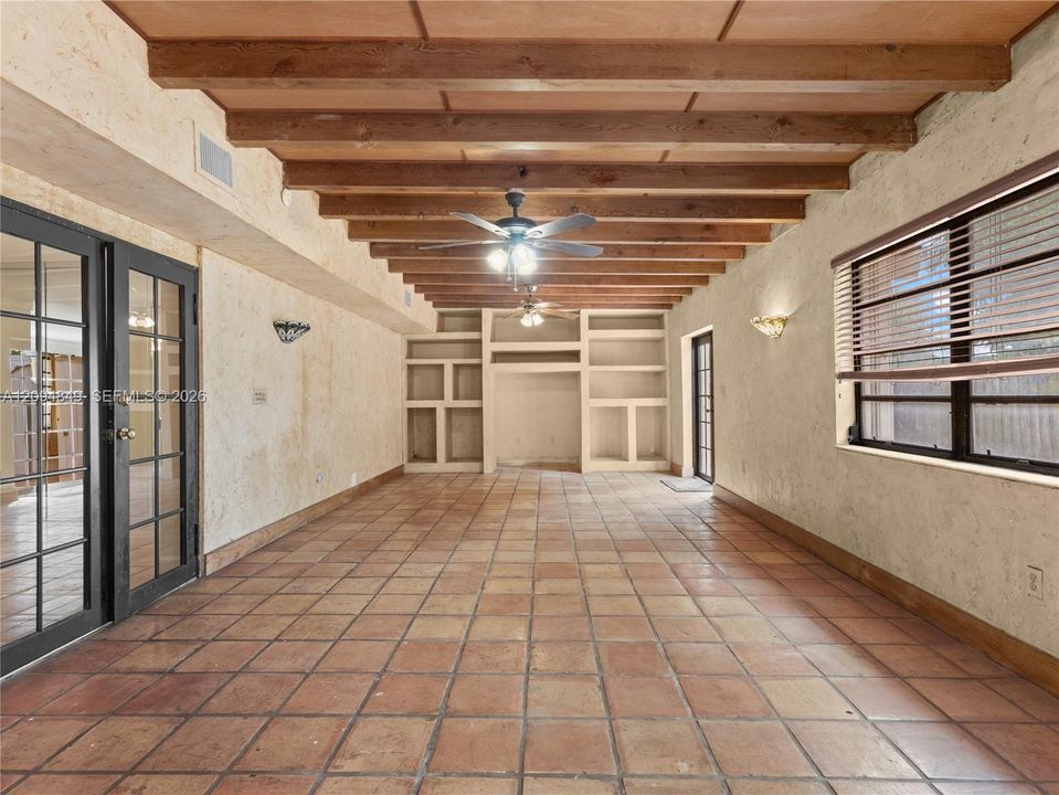 For Sale: $850,000 (4 beds, 3 baths, 2395 Square Feet)