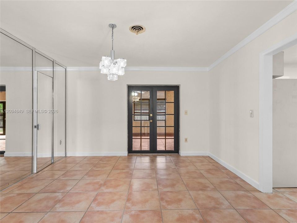 For Sale: $850,000 (4 beds, 3 baths, 2395 Square Feet)