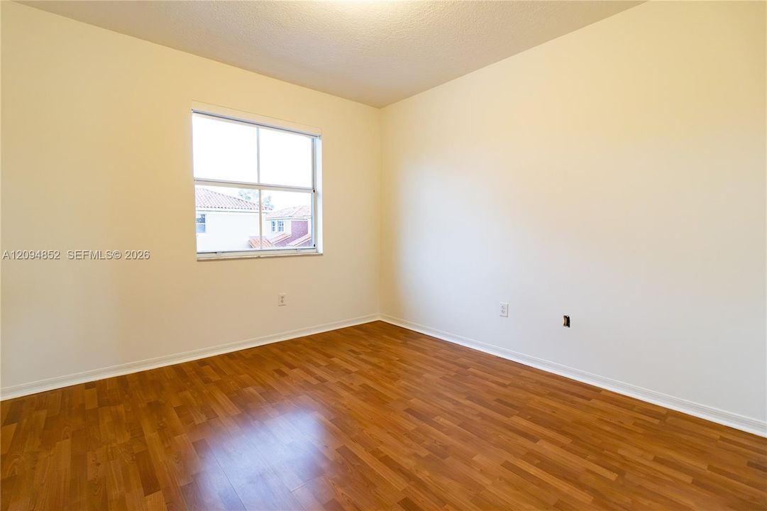 For Rent: $2,650 (2 beds, 2 baths, 1050 Square Feet)