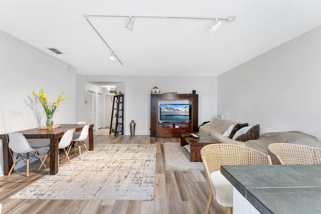 Living/Dining Area