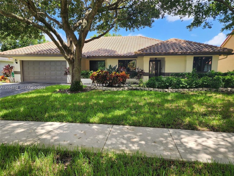 For Rent: $5,000 (4 beds, 2 baths, 2314 Square Feet)