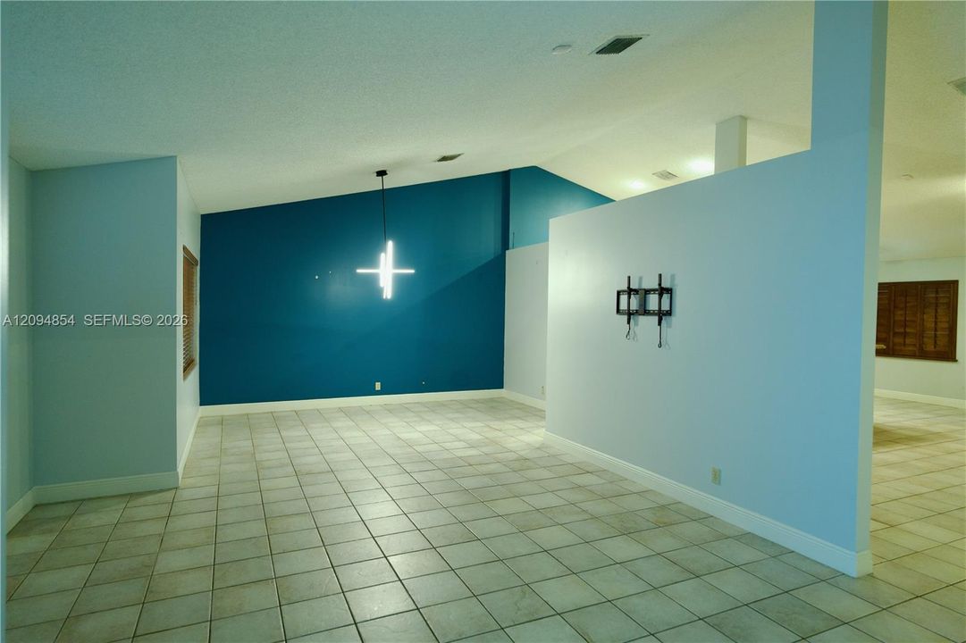 For Rent: $5,000 (4 beds, 2 baths, 2314 Square Feet)