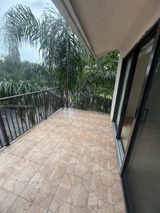 В аренду: $1,950 (1 спален, 1 ванн, 777 Квадратных фут)