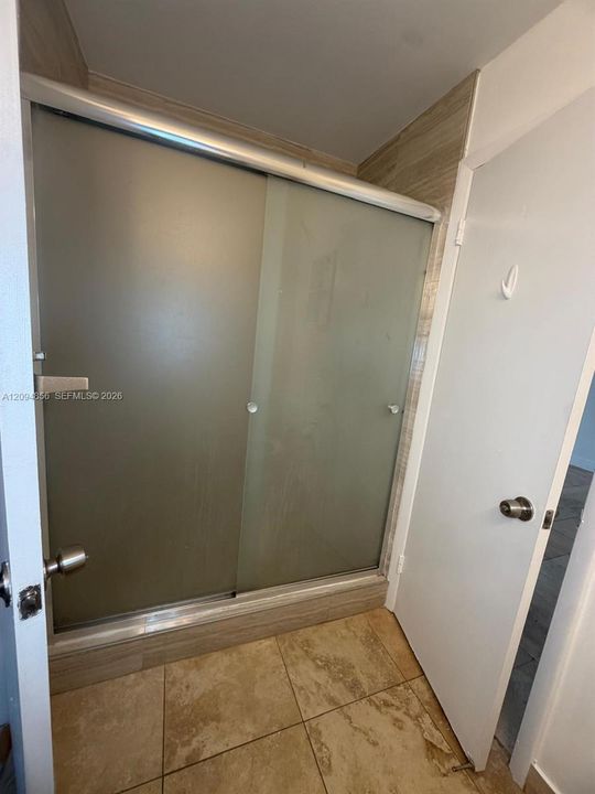 В аренду: $1,950 (1 спален, 1 ванн, 777 Квадратных фут)