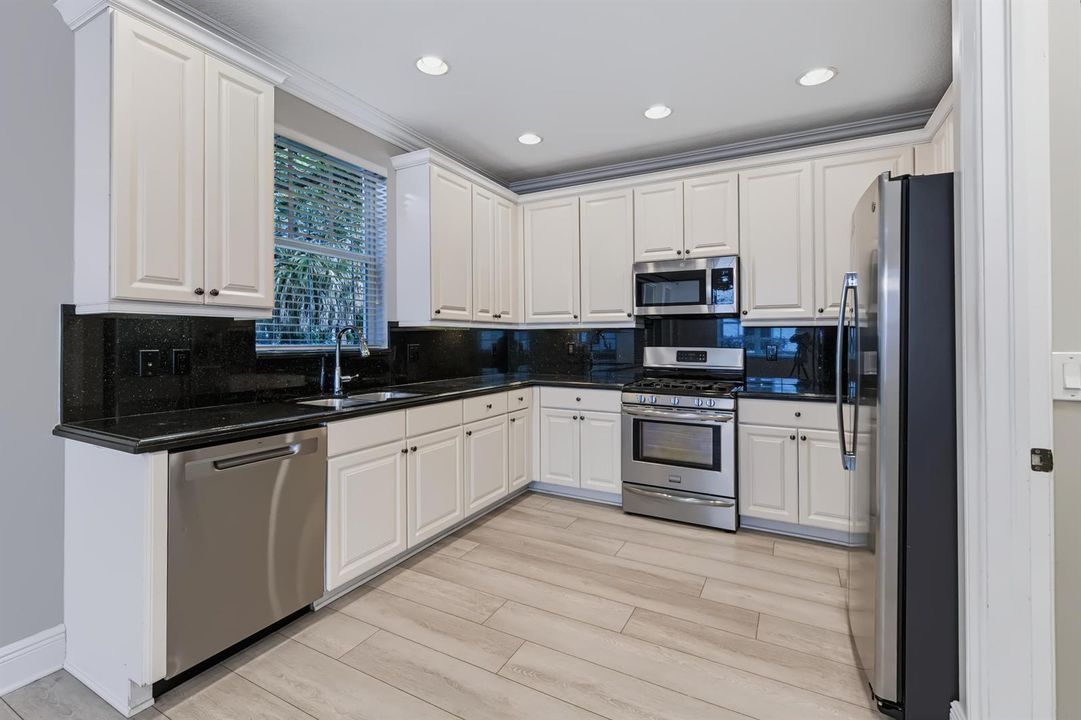 16 Kitchen