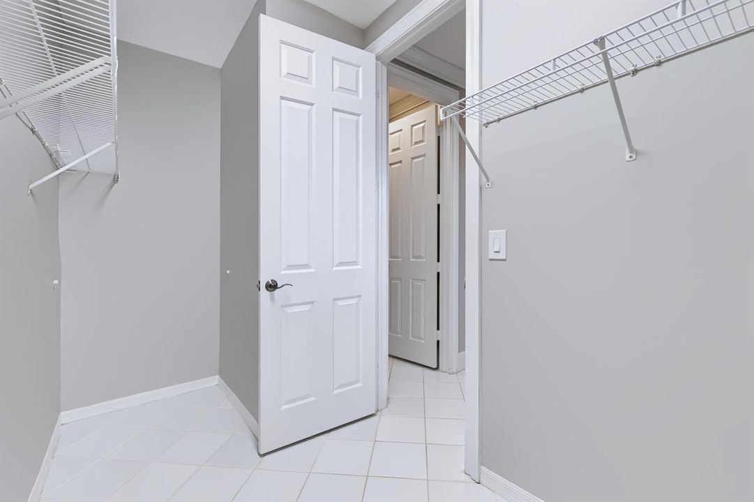 28 Primary Closet 2