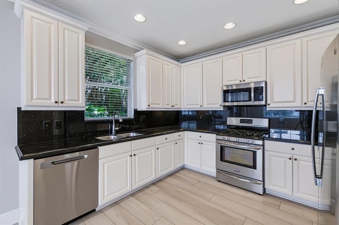 18 Kitchen