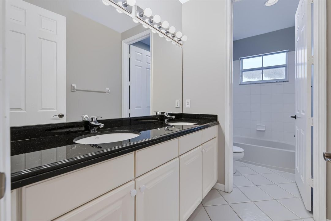 30 Upstairs Bath