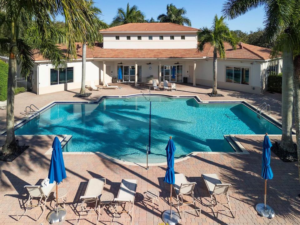 47_Community_Pool_Clubhouse