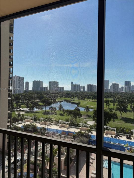 En Venta: $199,999 (1 camas, 1 baños, 913 Pies cuadrados)