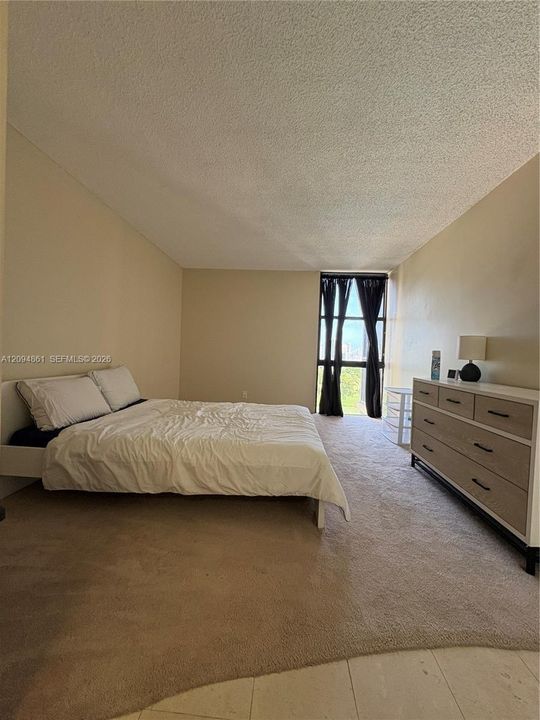 En Venta: $199,999 (1 camas, 1 baños, 913 Pies cuadrados)