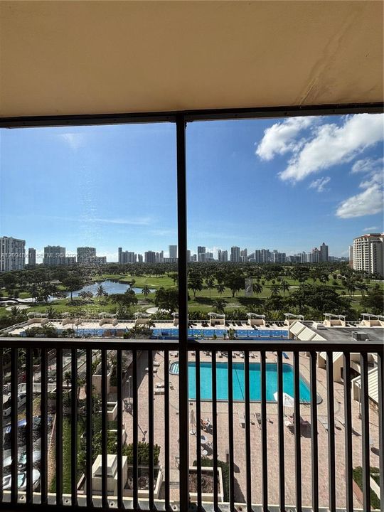 En Venta: $199,999 (1 camas, 1 baños, 913 Pies cuadrados)