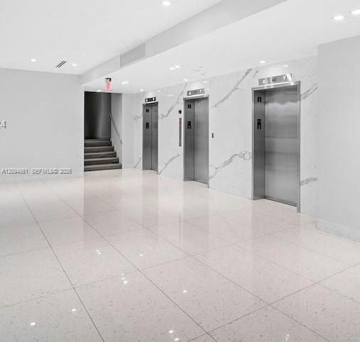 En Venta: $199,999 (1 camas, 1 baños, 913 Pies cuadrados)