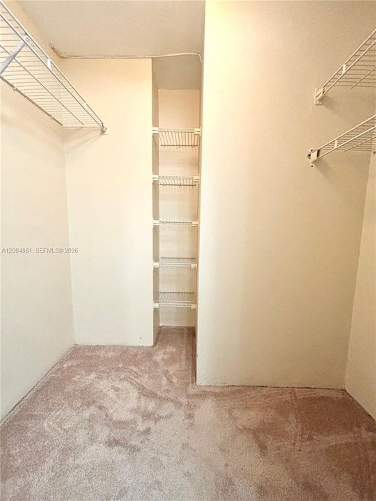 En Venta: $199,999 (1 camas, 1 baños, 913 Pies cuadrados)