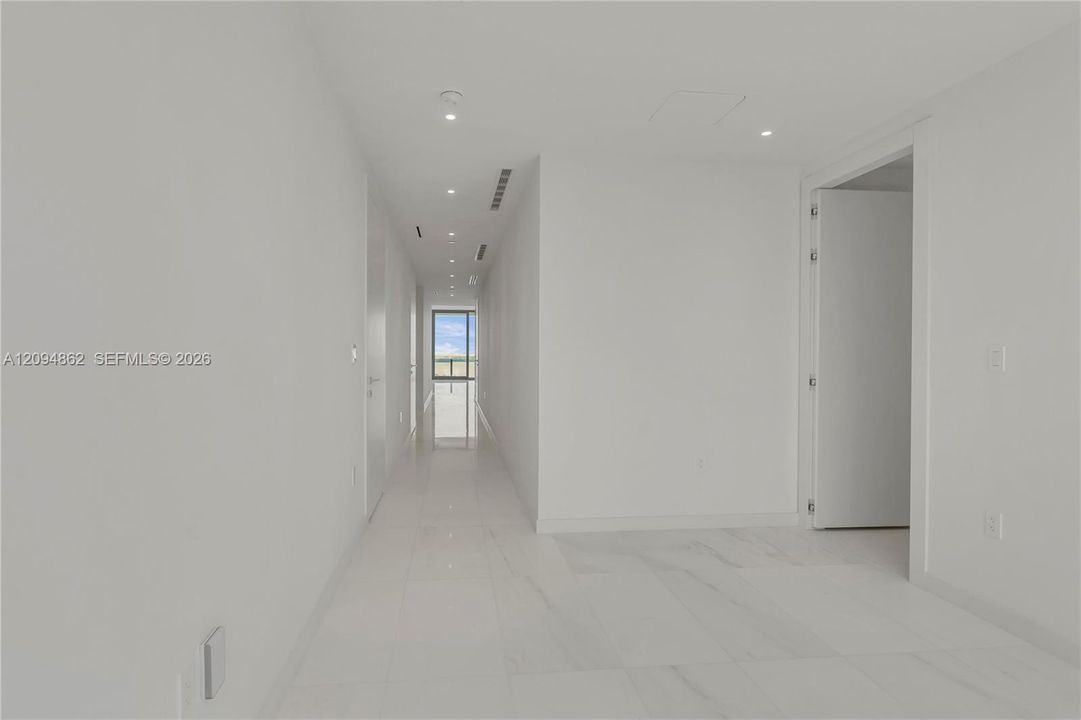 For Sale: $4,190,000 (3 beds, 4 baths, 3078 Square Feet)