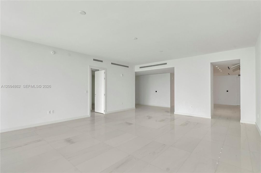 For Sale: $4,190,000 (3 beds, 4 baths, 3078 Square Feet)