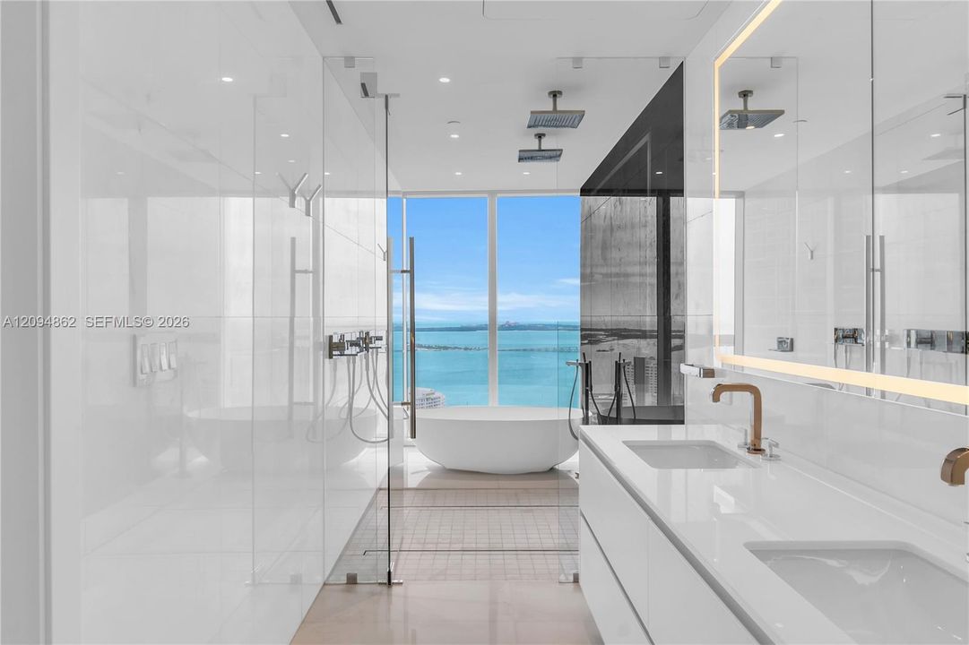 For Sale: $4,190,000 (3 beds, 4 baths, 3078 Square Feet)