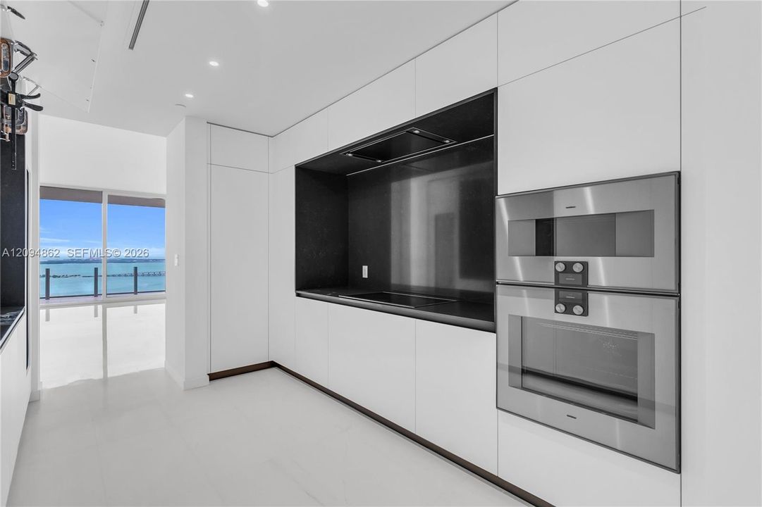 For Sale: $4,190,000 (3 beds, 4 baths, 3078 Square Feet)