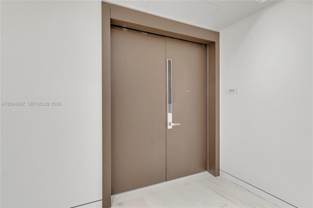For Sale: $4,190,000 (3 beds, 4 baths, 3078 Square Feet)