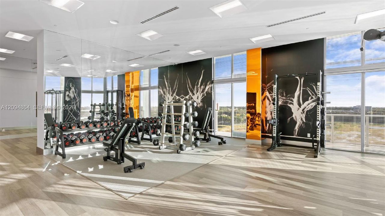 En Venta: $679,000 (3 camas, 3 baños, 1297 Pies cuadrados)