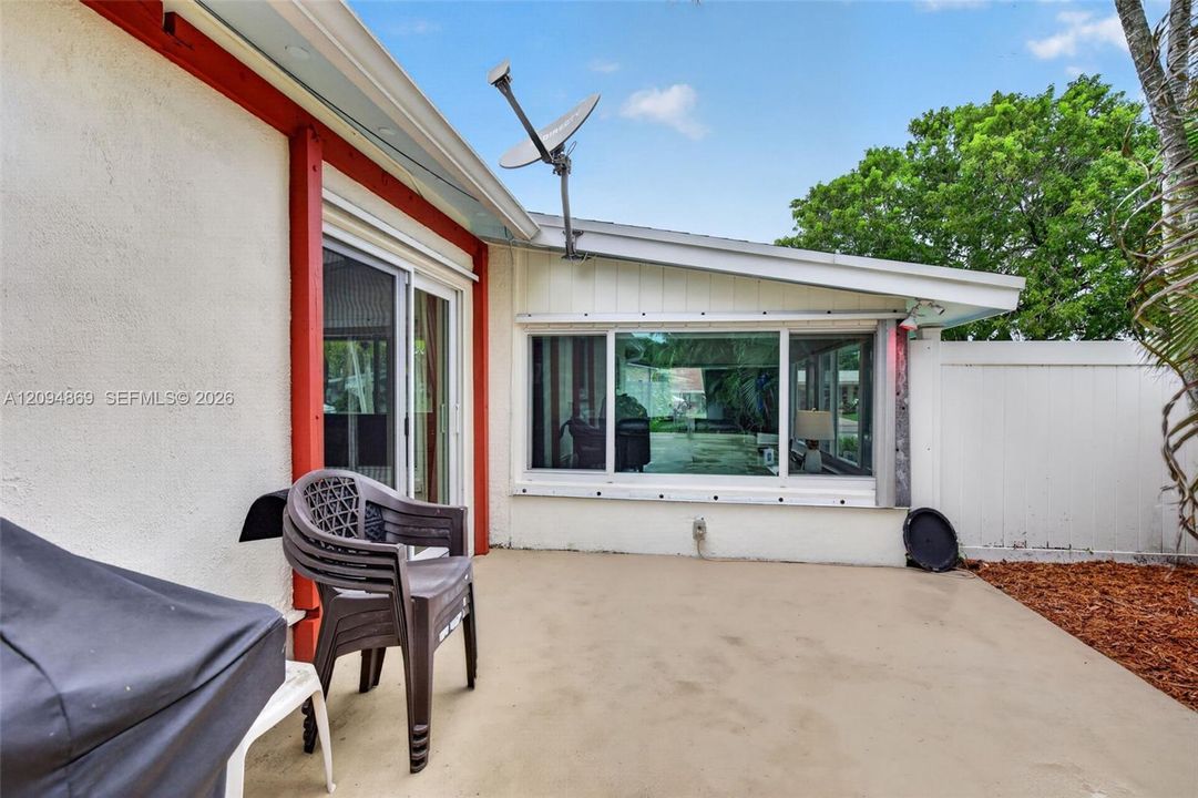 En Venta: $524,900 (3 camas, 2 baños, 1326 Pies cuadrados)