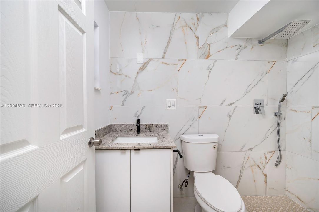 En Venta: $479,995 (2 camas, 1 baños, 935 Pies cuadrados)