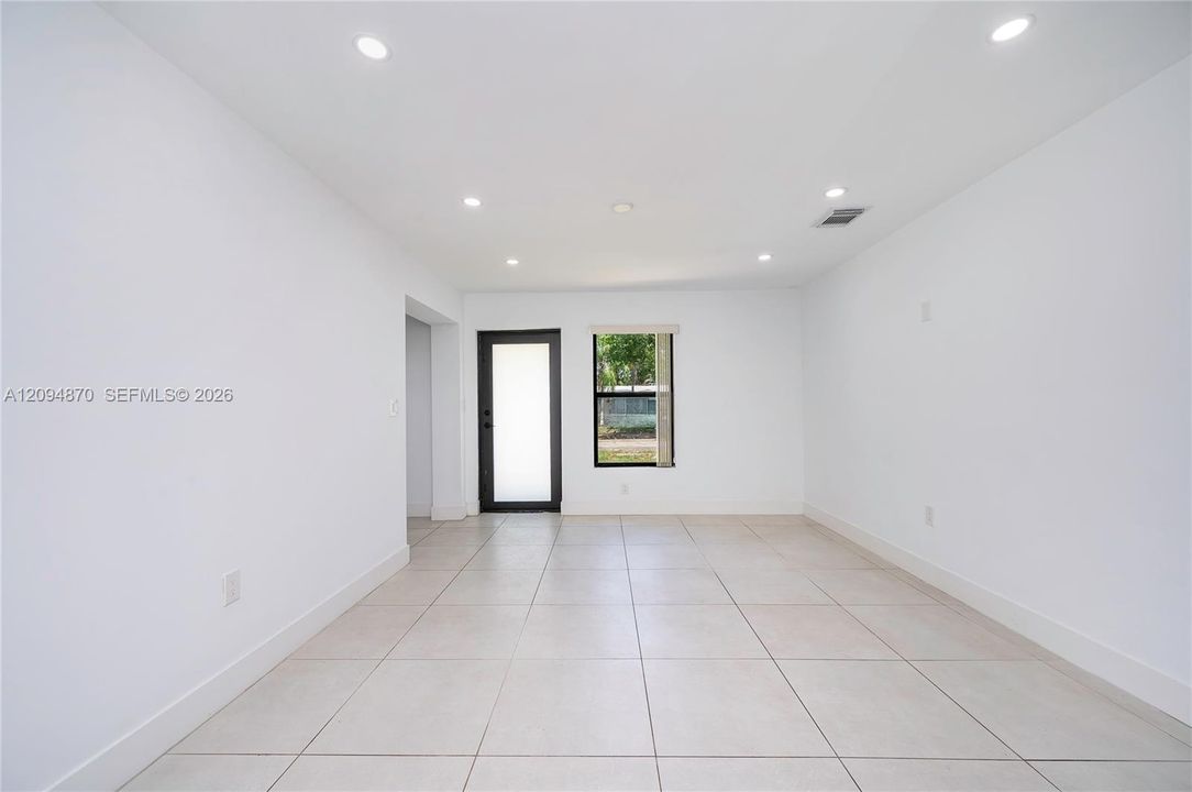 En Venta: $479,995 (2 camas, 1 baños, 935 Pies cuadrados)