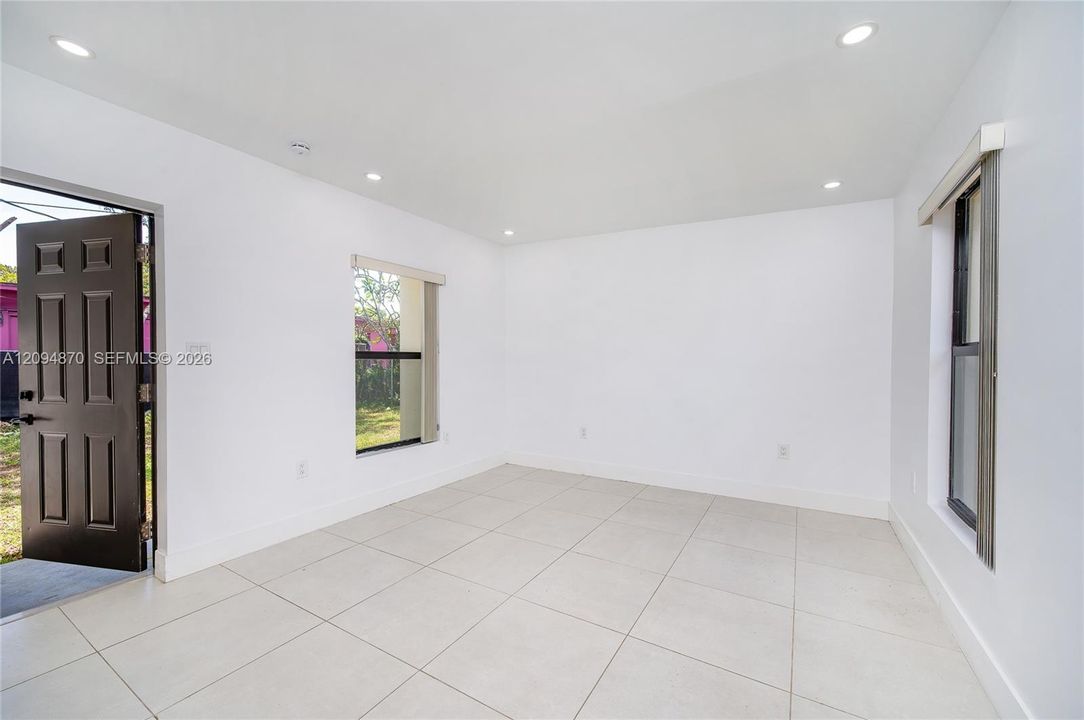 En Venta: $479,995 (2 camas, 1 baños, 935 Pies cuadrados)