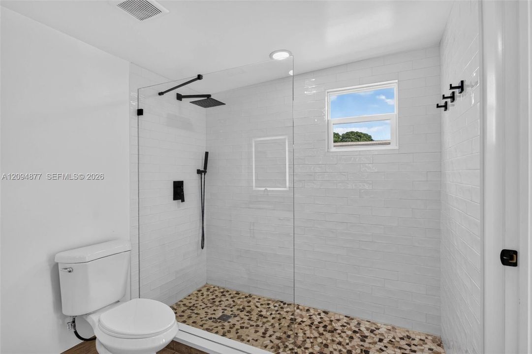 En Venta: $420,000 (3 camas, 1 baños, 1067 Pies cuadrados)