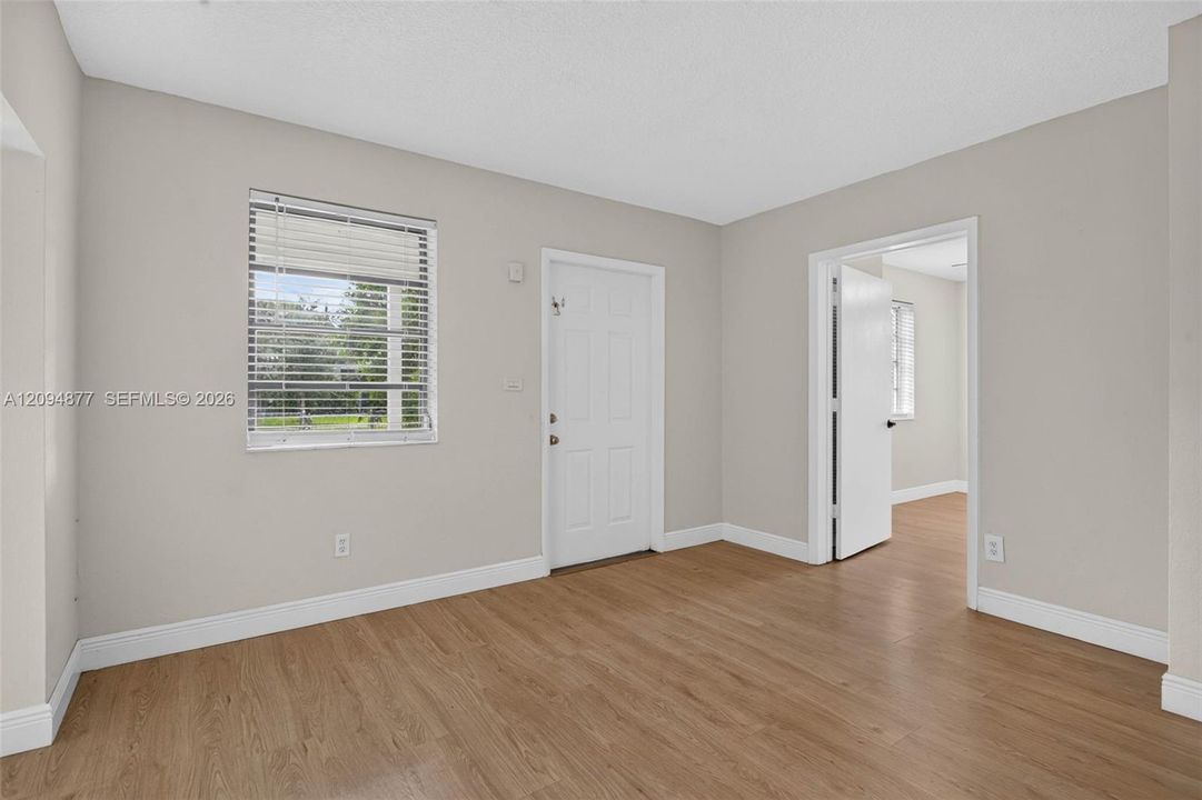 En Venta: $420,000 (3 camas, 1 baños, 1067 Pies cuadrados)