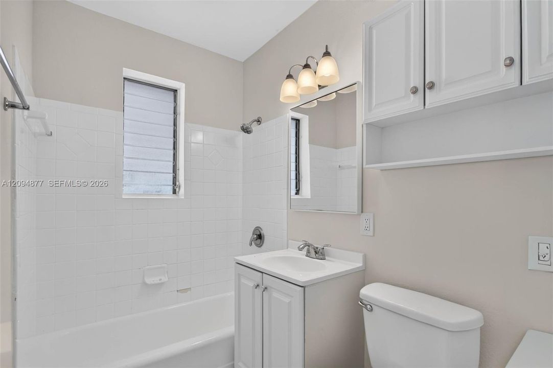 En Venta: $420,000 (3 camas, 1 baños, 1067 Pies cuadrados)