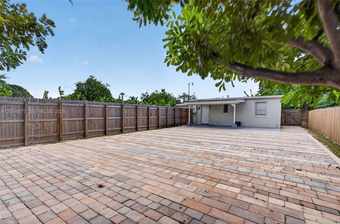 En Venta: $420,000 (3 camas, 1 baños, 1067 Pies cuadrados)