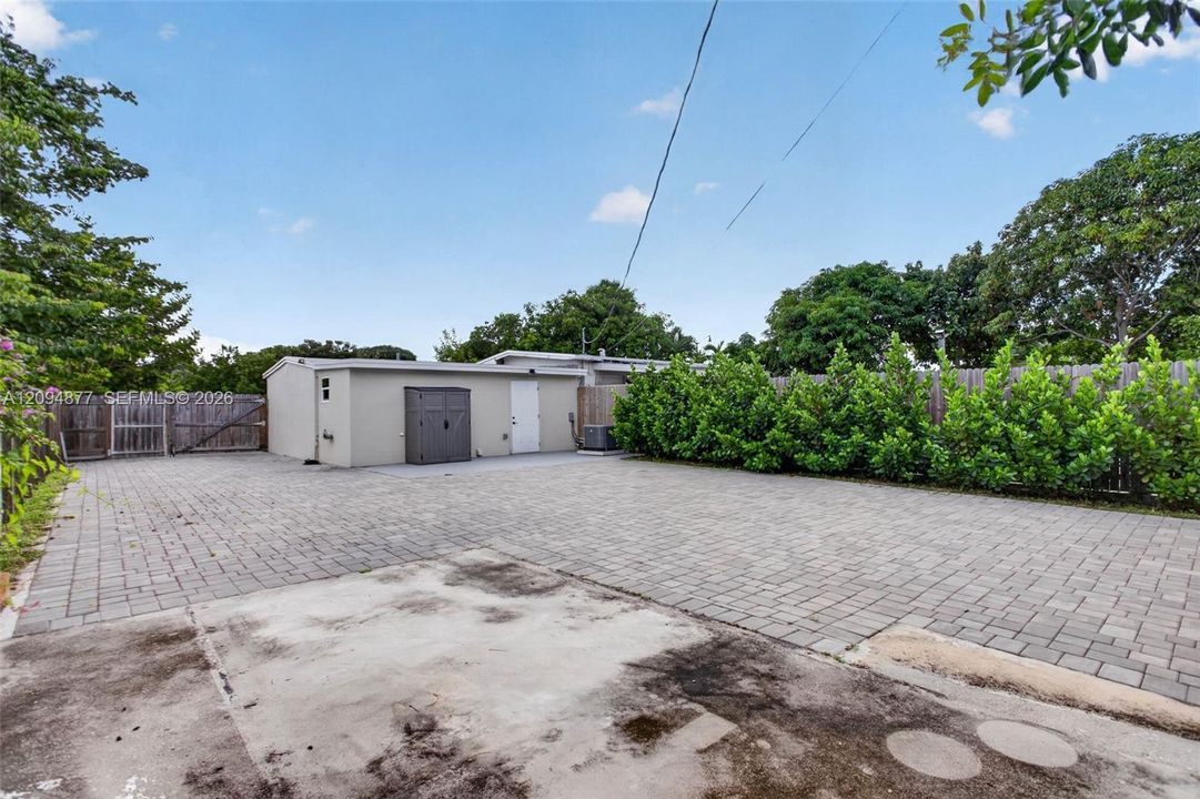 En Venta: $420,000 (3 camas, 1 baños, 1067 Pies cuadrados)