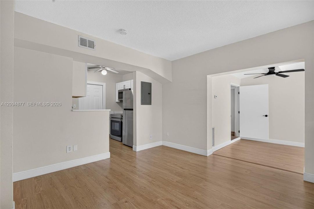 En Venta: $420,000 (3 camas, 1 baños, 1067 Pies cuadrados)