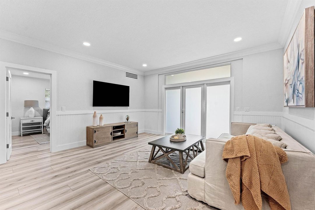 008-233LakeTerrace-DelrayBeach-FL-33444-