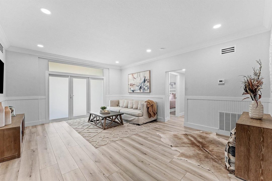 005-233LakeTerrace-DelrayBeach-FL-33444-