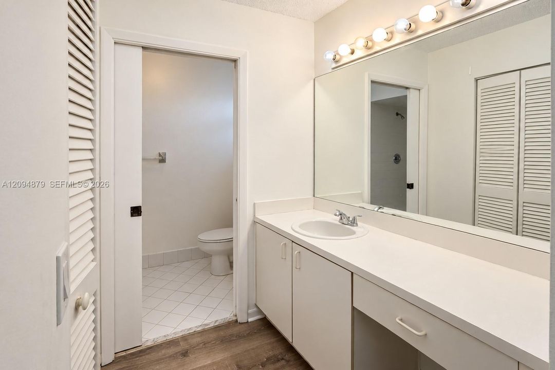 En Venta: $347,900 (2 camas, 2 baños, 1160 Pies cuadrados)