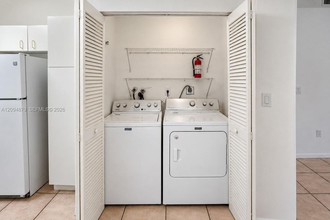En Venta: $347,900 (2 camas, 2 baños, 1160 Pies cuadrados)