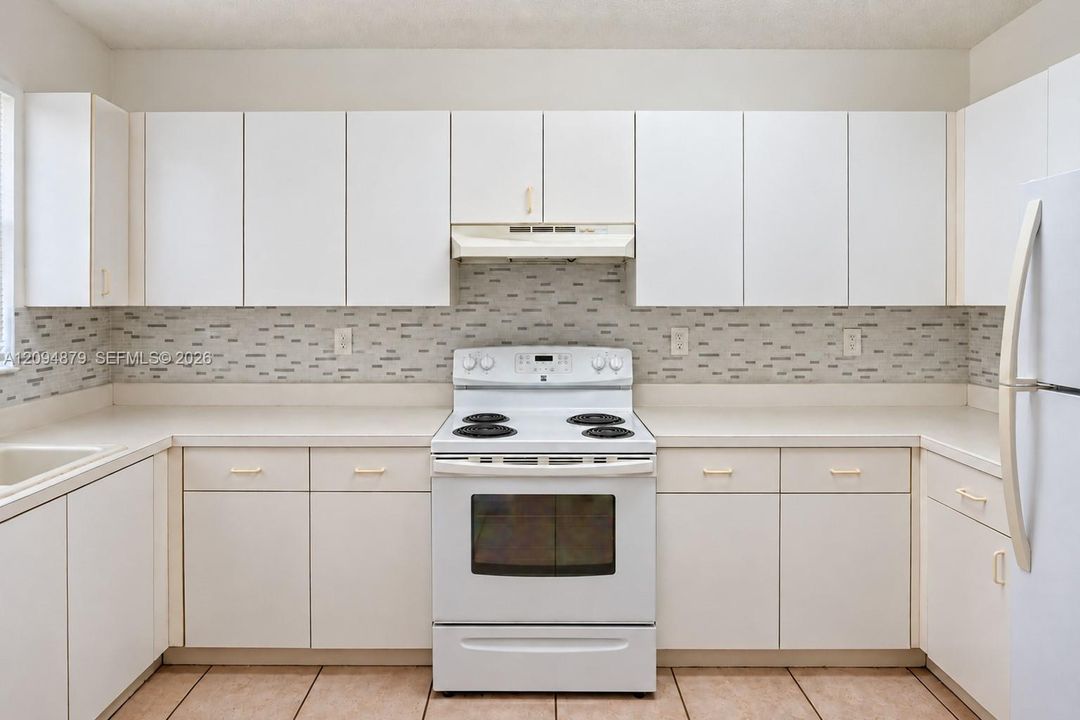 En Venta: $347,900 (2 camas, 2 baños, 1160 Pies cuadrados)