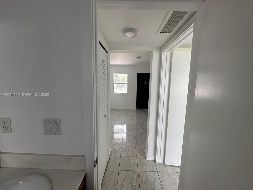 В аренду: $1,499 (1 спален, 1 ванн, 8394 Квадратных фут)