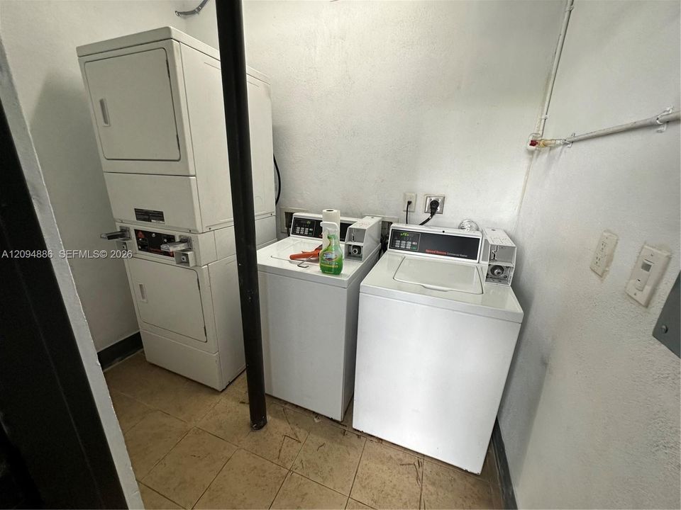 В аренду: $1,499 (1 спален, 1 ванн, 8394 Квадратных фут)