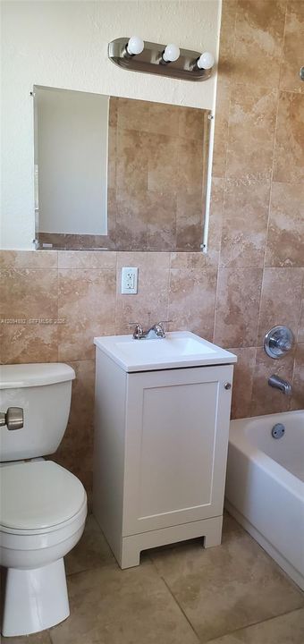 For Rent: $1,600 (1 beds, 1 baths, 700 Square Feet)