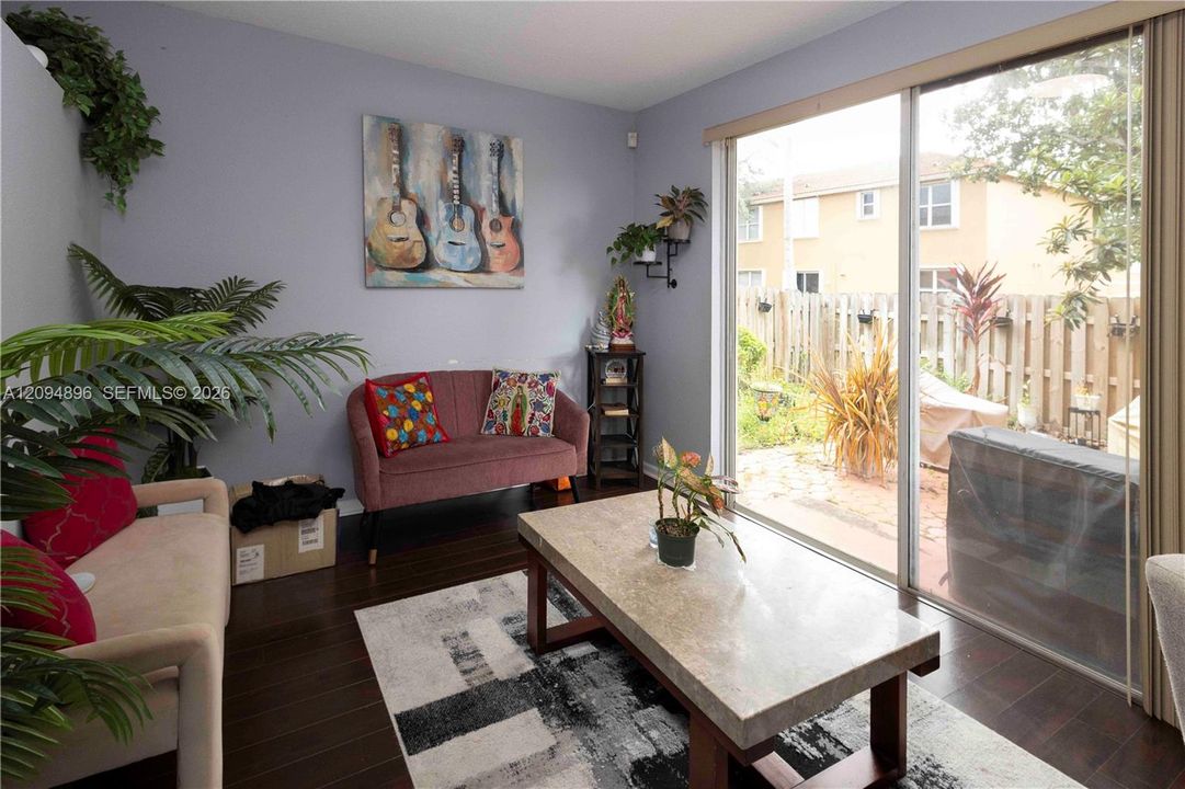 En Renta: $3,500 (4 camas, 2 baños, 1657 Pies cuadrados)
